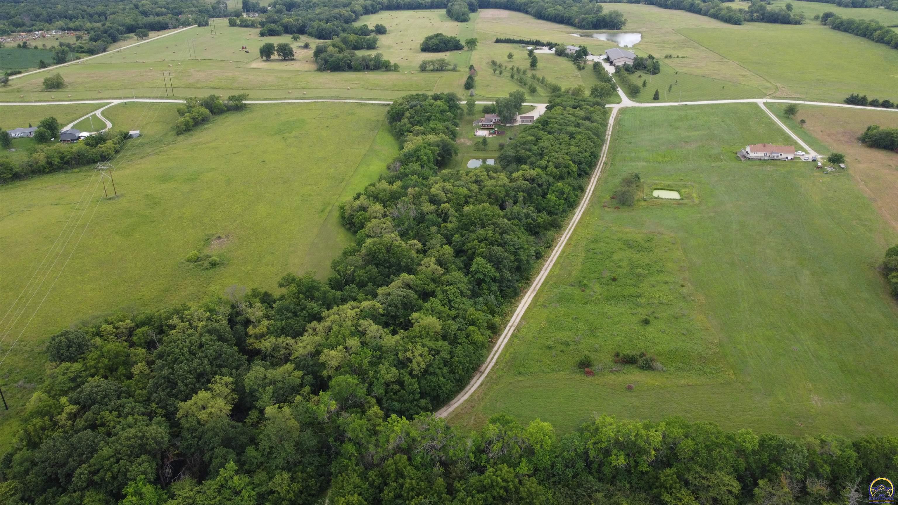 13232 178 Road Mayetta, KS 66509 - Photo 14 of 57
