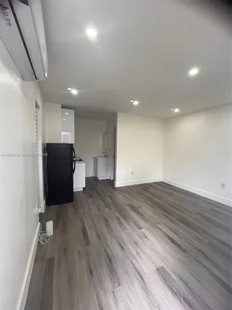 $1,500 | 19541 Northwest 57th Court, Unit 2, Hialeah, FL 33015