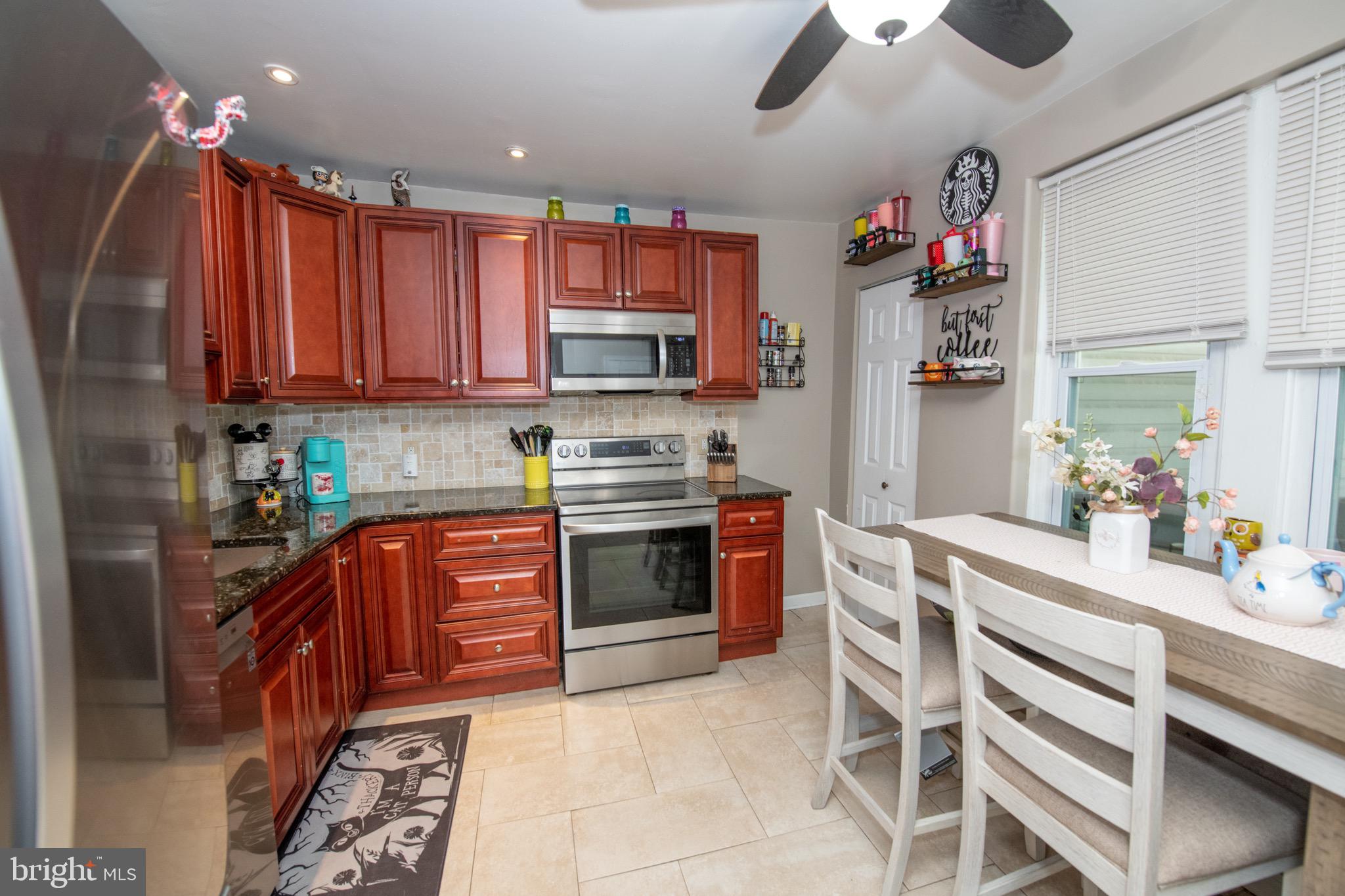 2734 Ash Street Philadelphia, PA 19137 - Photo 9 of 35