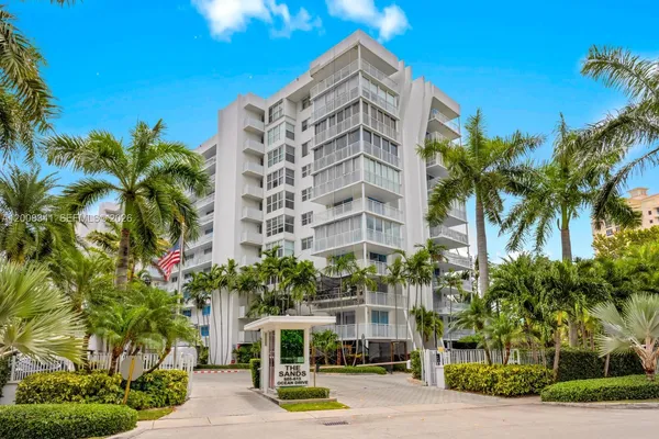 $6,500 | 607 Ocean Drive, Unit 11K, Key Biscayne, FL 33149