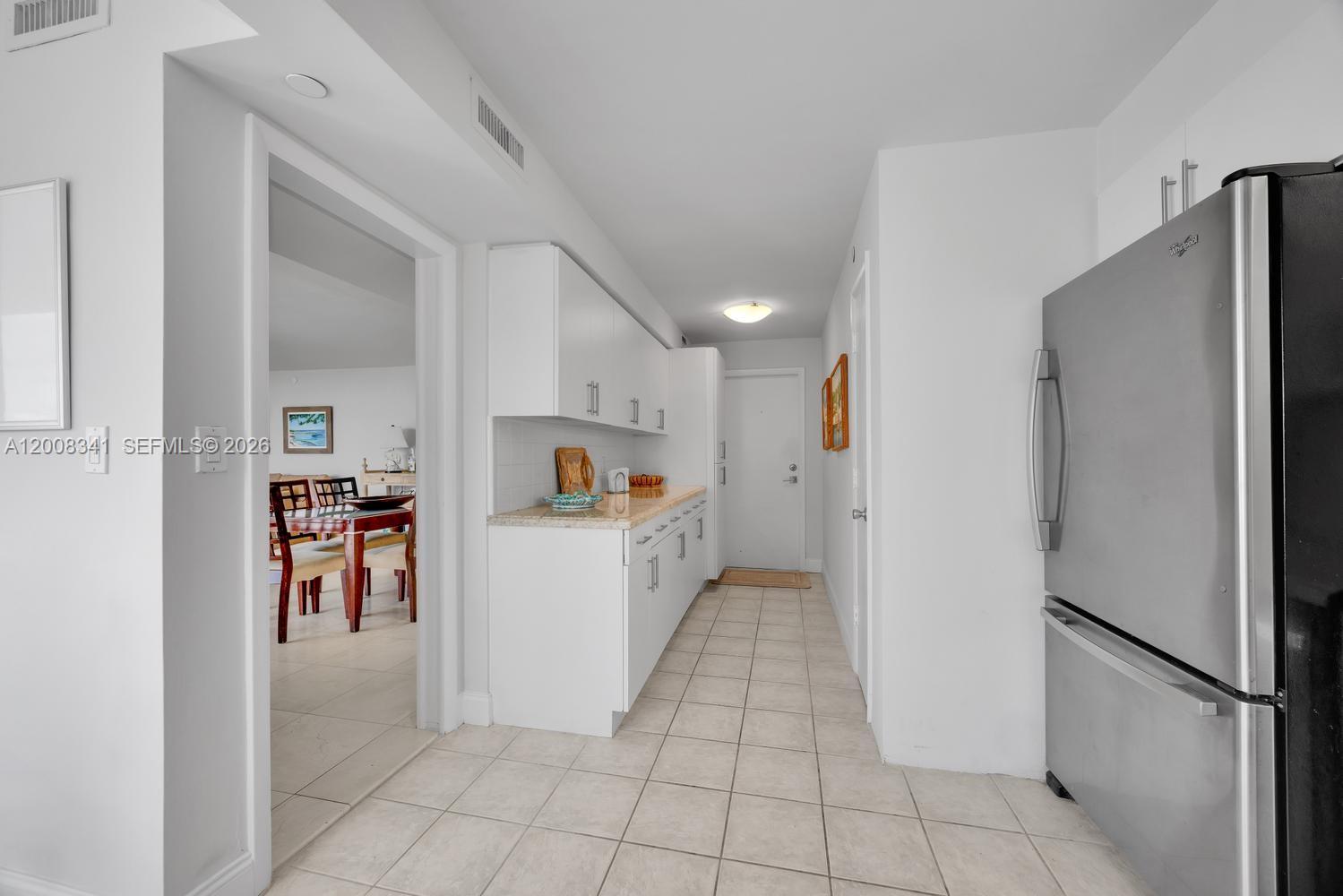 607 Ocean Drive, Unit 11K Key Biscayne, FL 33149 - Photo 14 of 37