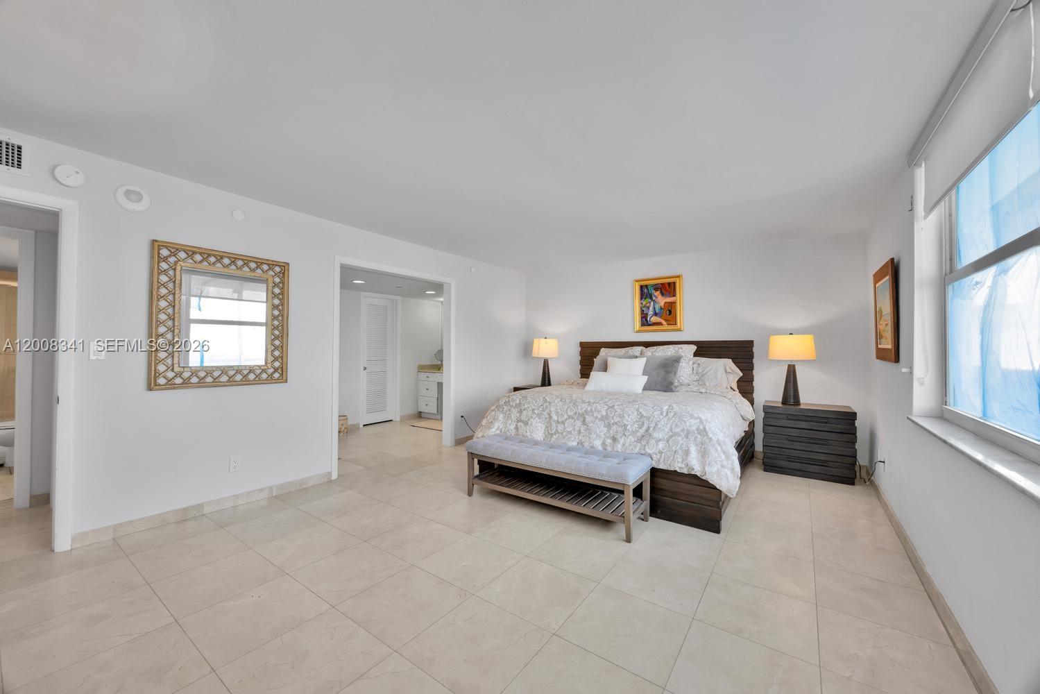 607 Ocean Drive, Unit 11K Key Biscayne, FL 33149 - Photo 16 of 37