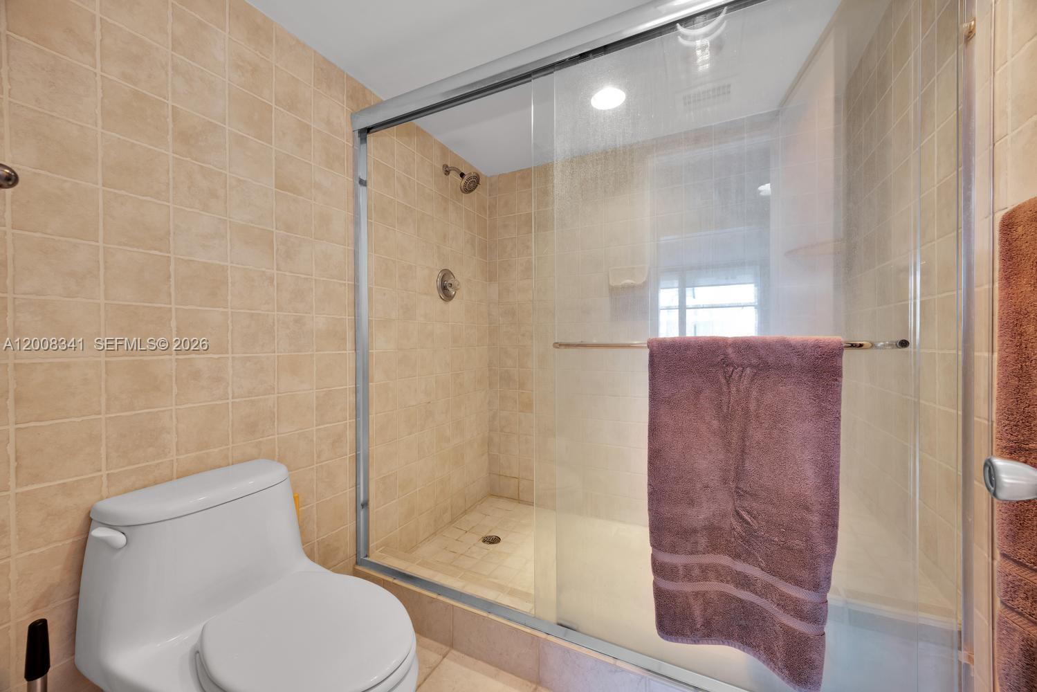 607 Ocean Drive, Unit 11K Key Biscayne, FL 33149 - Photo 19 of 37