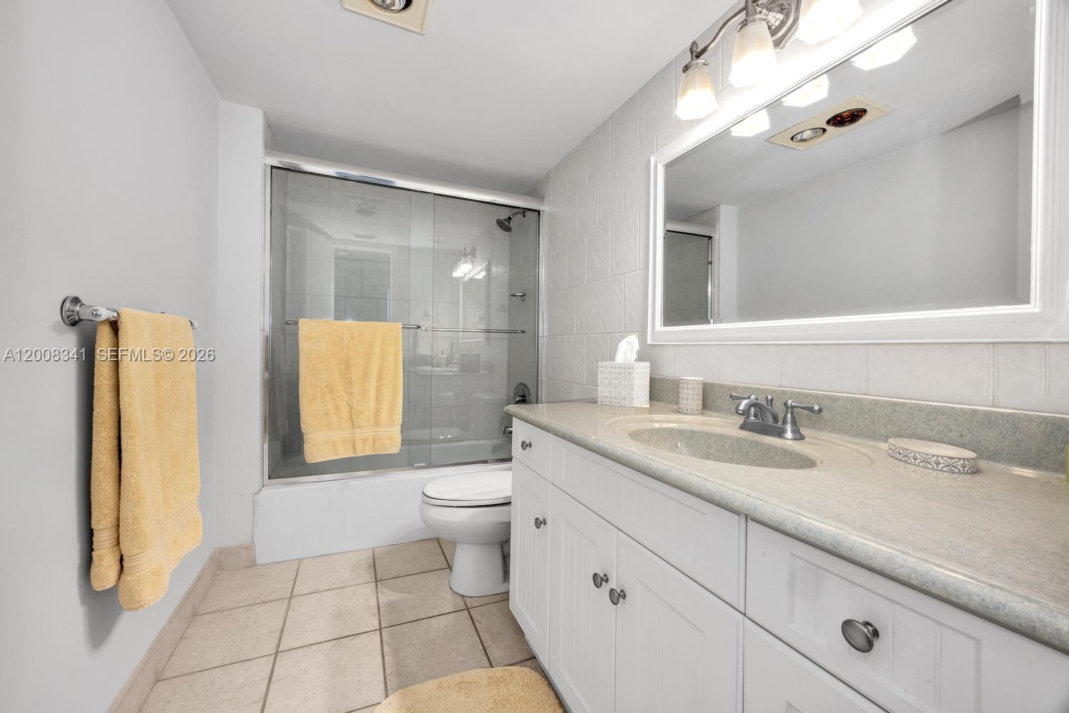 607 Ocean Drive, Unit 11K Key Biscayne, FL 33149 - Photo 21 of 37