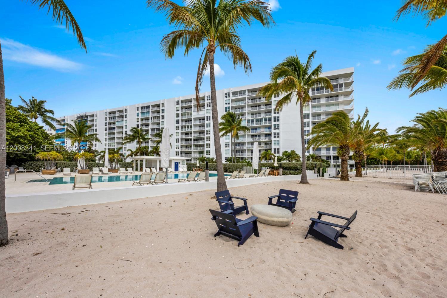 607 Ocean Drive, Unit 11K Key Biscayne, FL 33149 - Photo 4 of 37