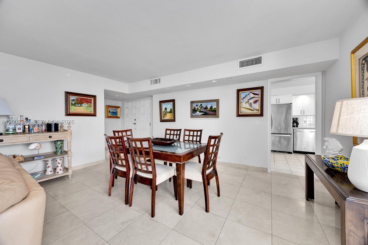 607 Ocean Drive, Unit 11K Key Biscayne, FL 33149 - Photo 9 of 37