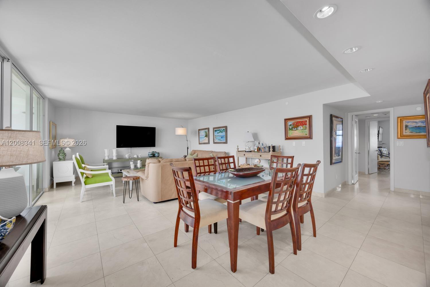 607 Ocean Drive, Unit 11K Key Biscayne, FL 33149 - Photo 10 of 37
