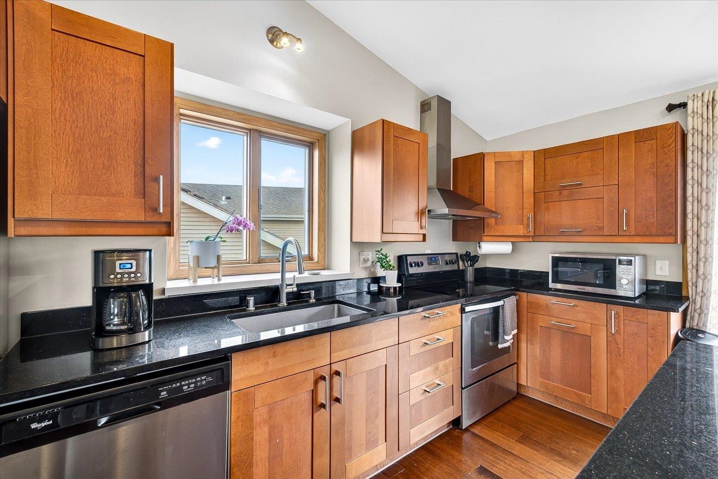 2322 Quartz Lane Madison, WI 53719 - Photo 10 of 36