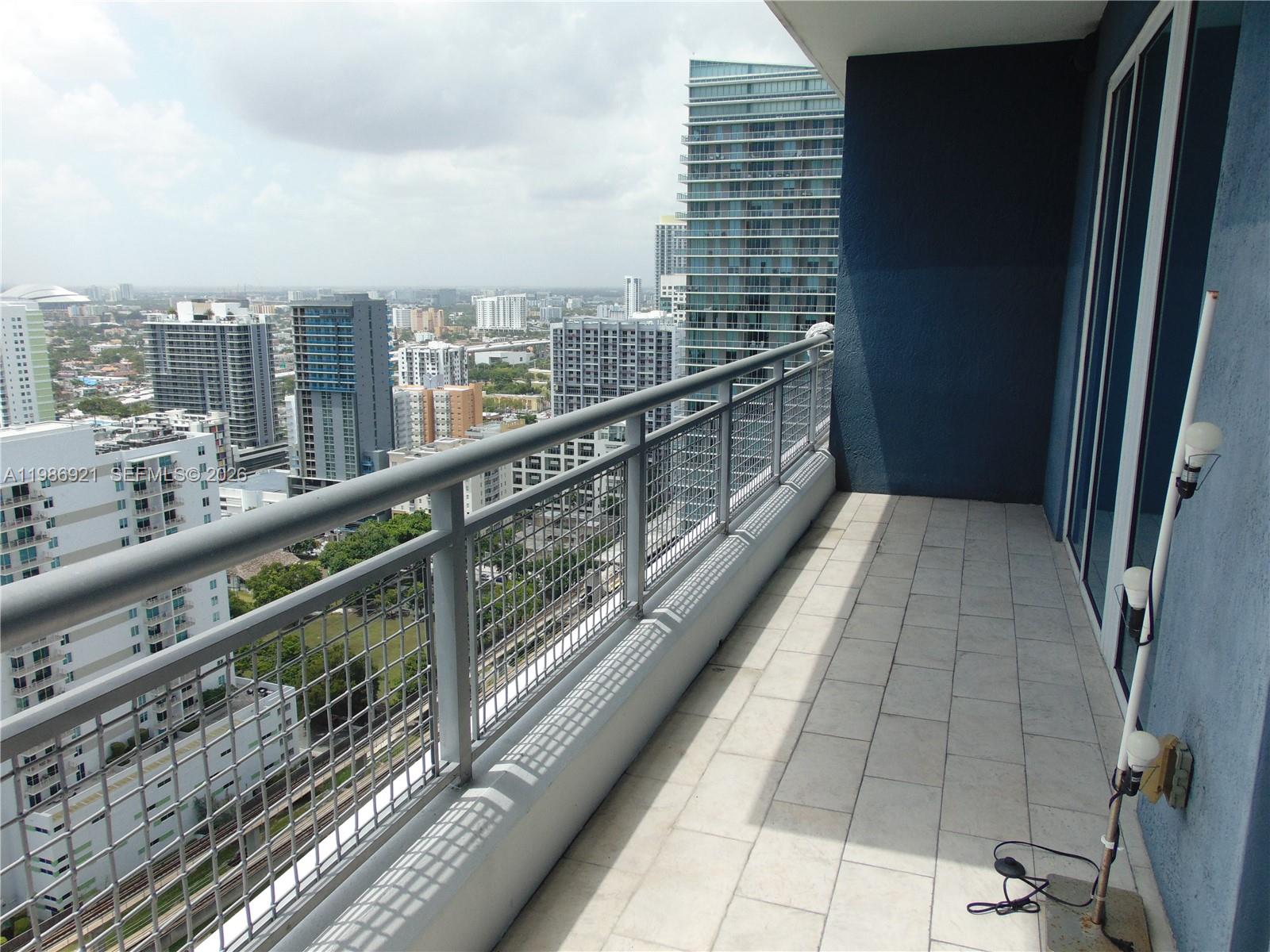 60 Southwest 13th Street, Unit 2619 Miami, FL 33130 - Photo 2 of 27 a view of balcony with city view