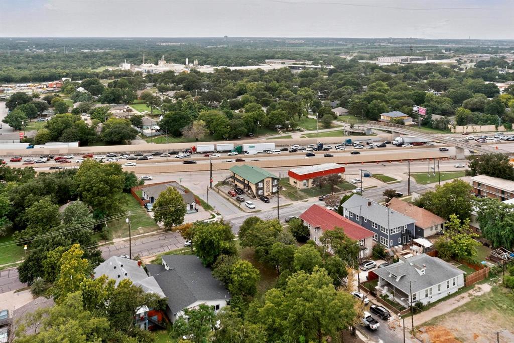 3525 Colonial Avenue Dallas, TX 75215 - Photo 19 of 24 Bird's eye view of a tree filled landscape