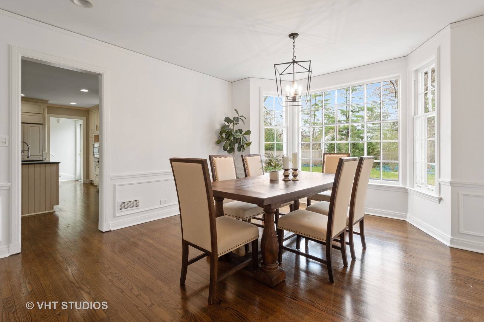 181 Apple Tree Road Winnetka, IL 60093 - Photo 10 of 25 Gallery Image 10