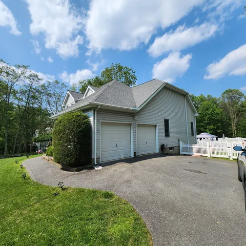 $490,000 | 408 Sassafrass Way, Stroudsburg, PA 18360