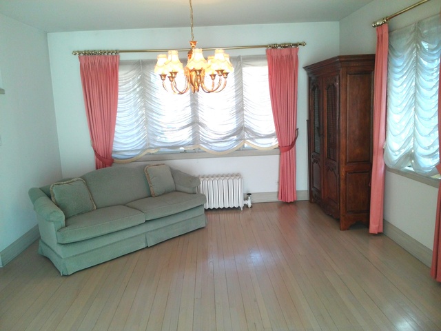 179 Lawton Road Riverside, IL 60546 - Photo 5 of 23