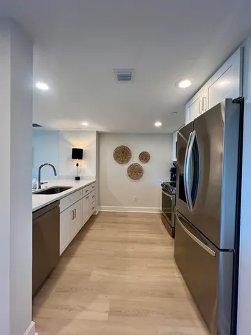 $2,900 | 300 South Duval Street, Unit 1006, Tallahassee, FL 32301