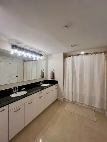 $2,900 | 300 South Duval Street, Unit 1006, Tallahassee, FL 32301