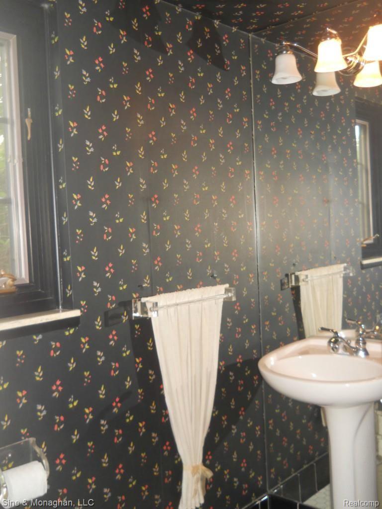 731 Lincoln Road Grosse Pointe, MI 48230 - Photo 23 of 42 DSCN0470.jpg