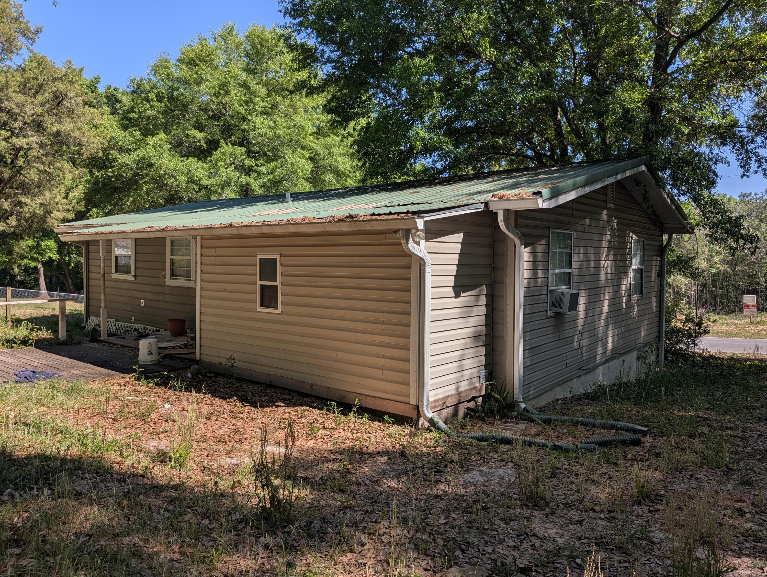 552 Reed Avenue Crestview, FL 32539 - Photo 5 of 13 LEFT-REAR