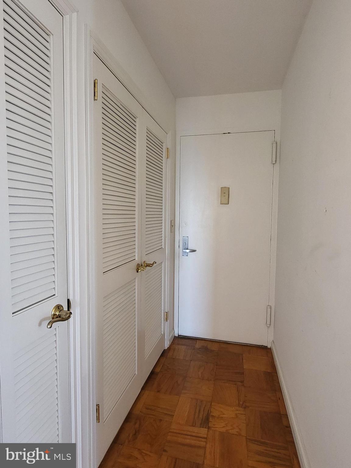 220 Locust Street, Unit 28DS Philadelphia, PA 19106 - Photo 12 of 18