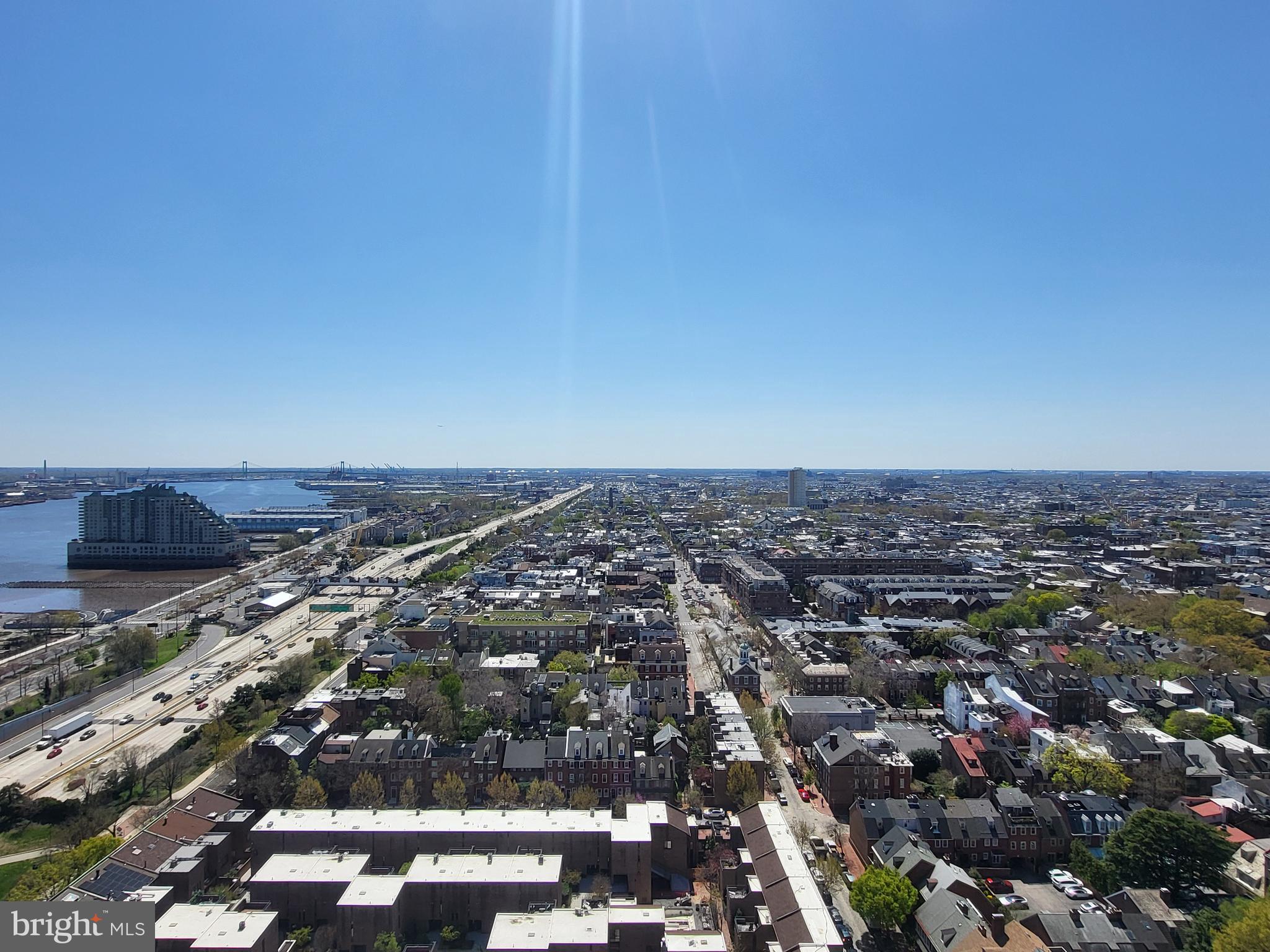 220 Locust Street, Unit 28DS Philadelphia, PA 19106 - Photo 13 of 18