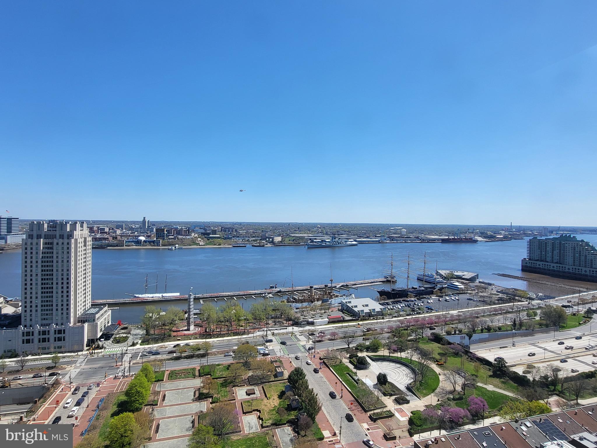 220 Locust Street, Unit 28DS Philadelphia, PA 19106 - Photo 14 of 18