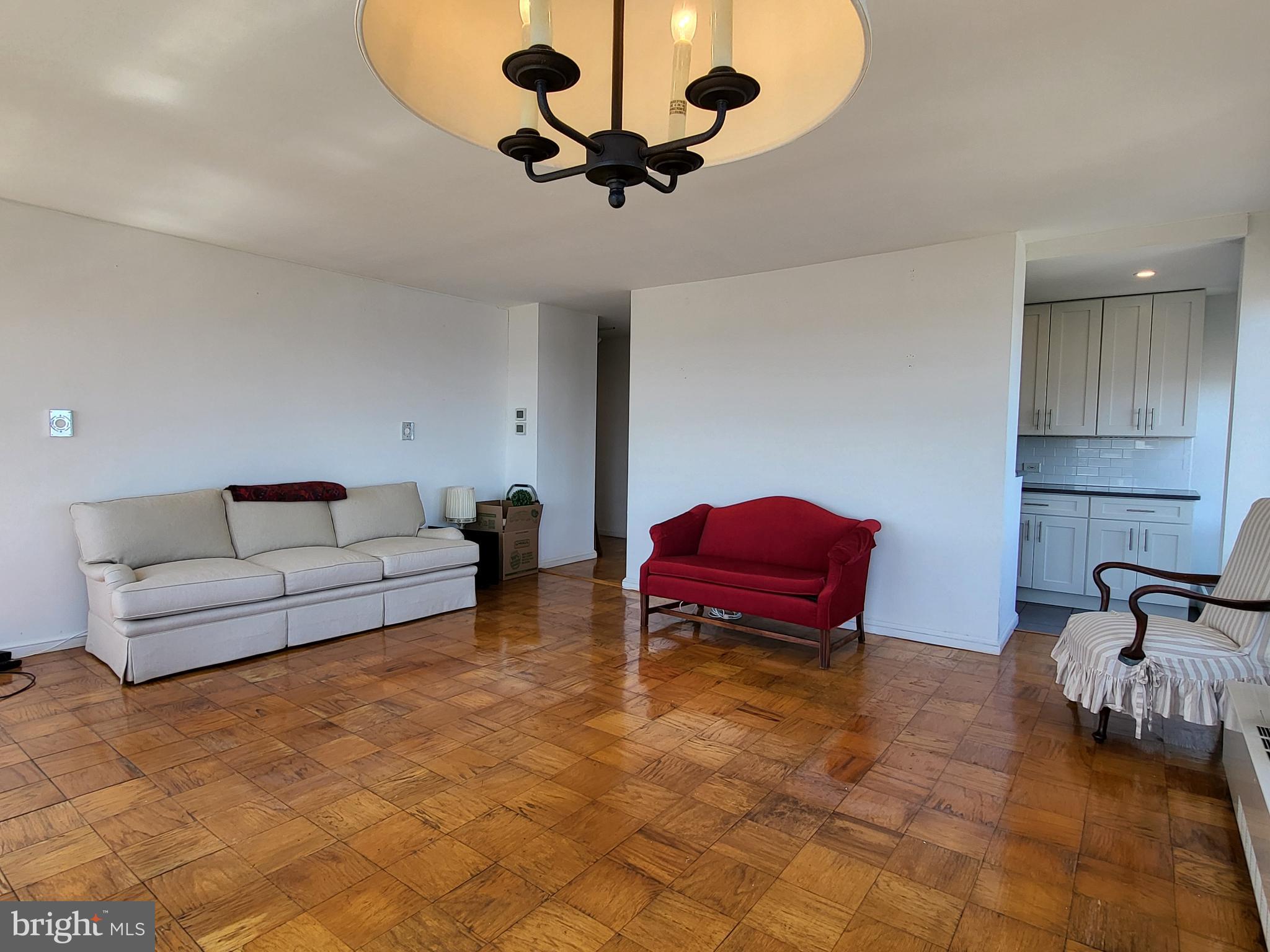 220 Locust Street, Unit 28DS Philadelphia, PA 19106 - Photo 4 of 18