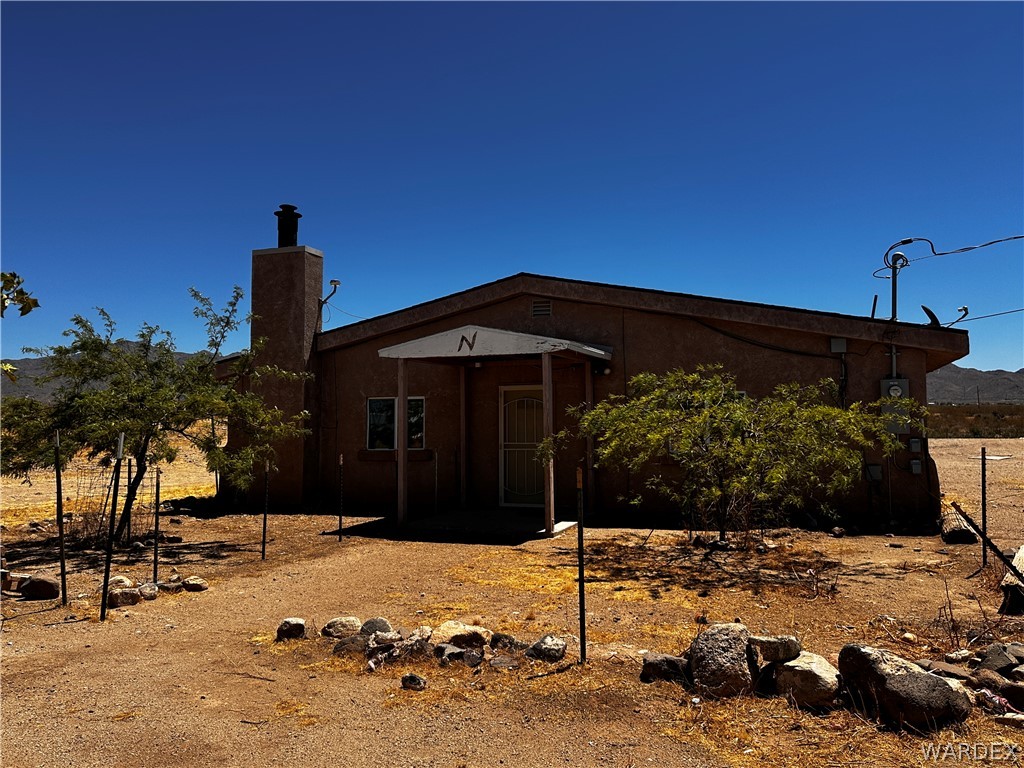 3868 Aztec Road Golden Valley, AZ 86413 - Photo 2 of 64