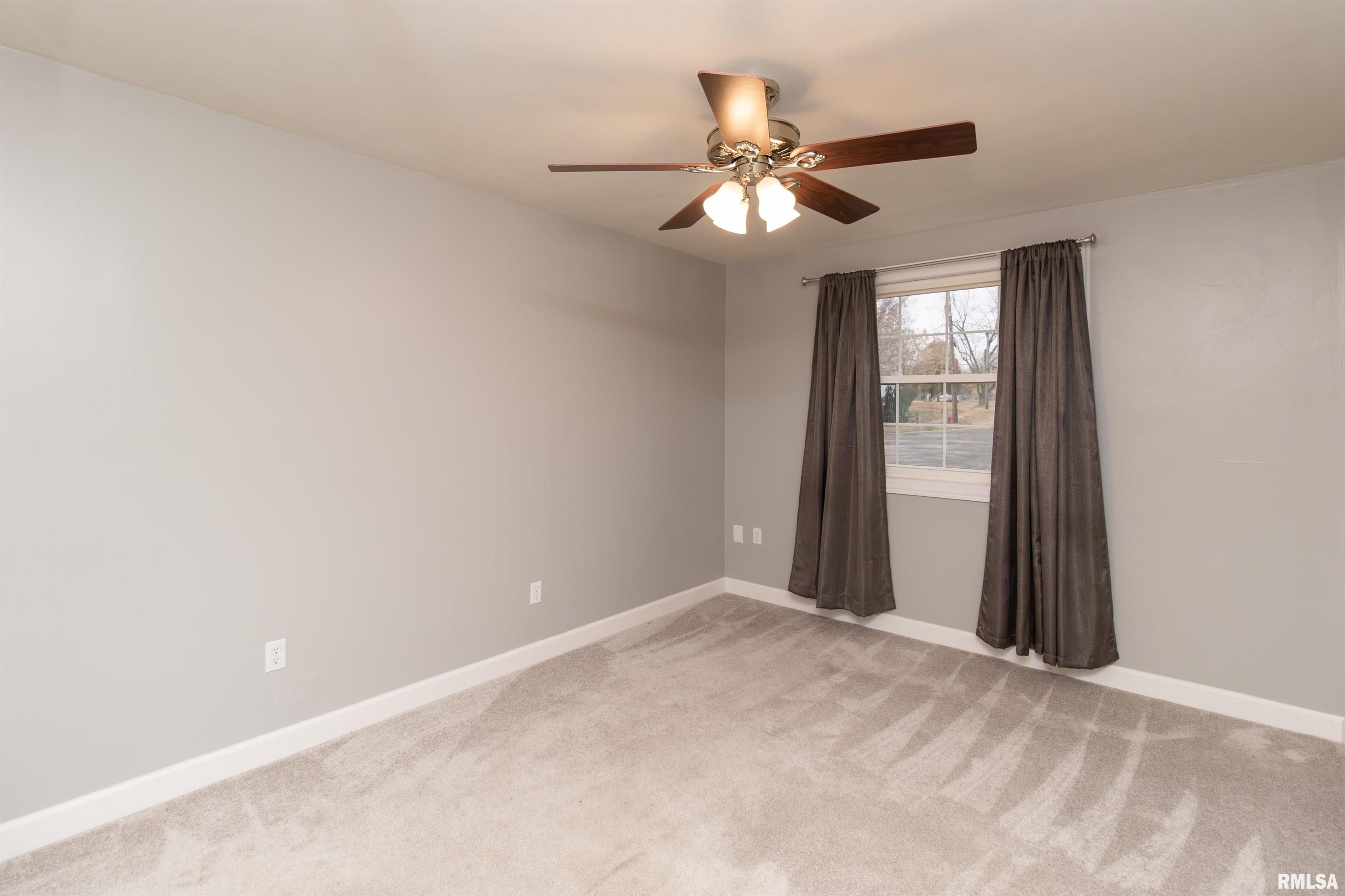 101 Fulton Road Marquette Heights, IL 61554 - Photo 29 of 33