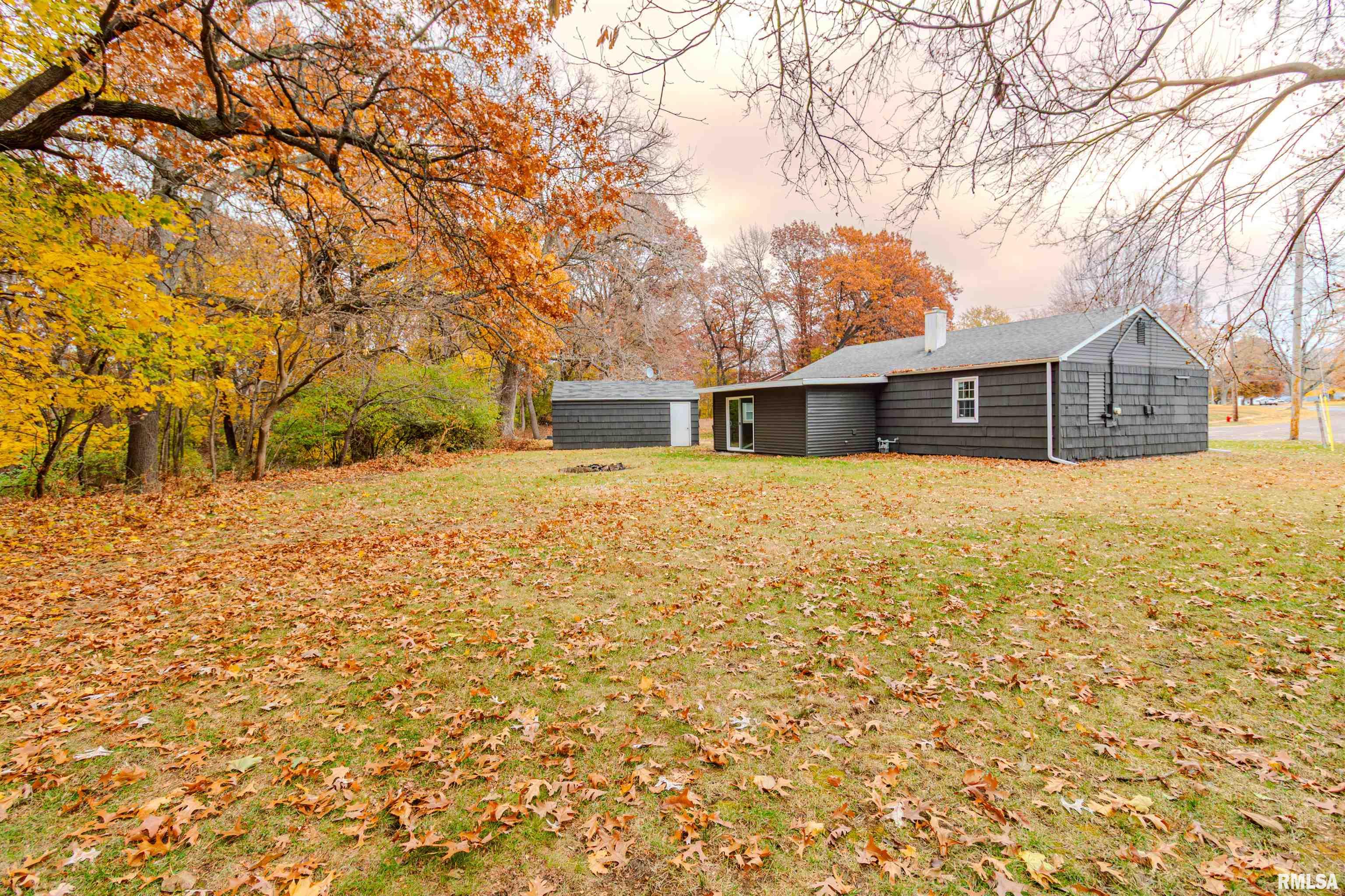 101 Fulton Road Marquette Heights, IL 61554 - Photo 5 of 33