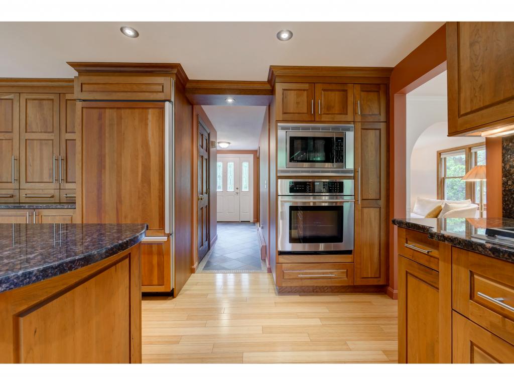 26 Dumbarton Oaks Road Stratham, NH 03885 - Photo 8 of 36