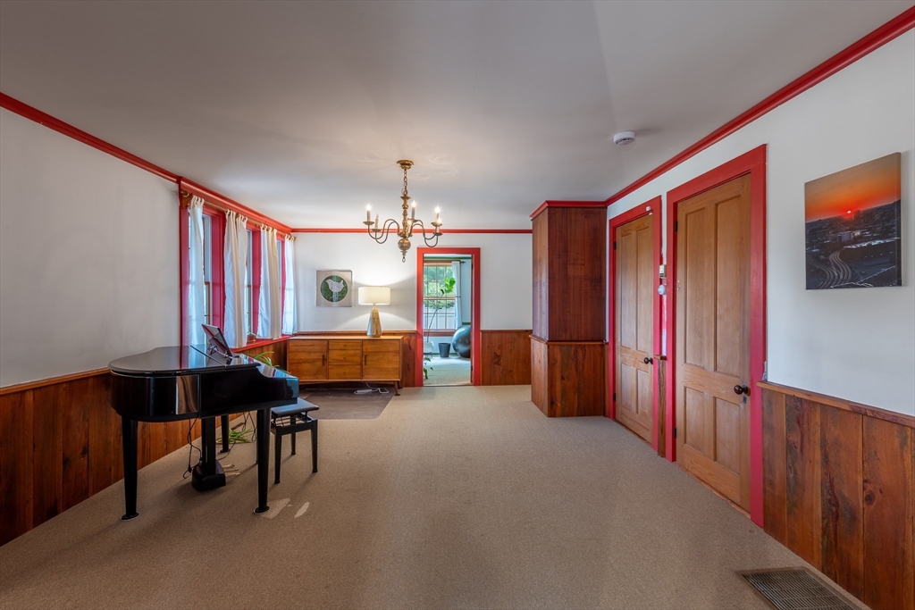 1450 South East Street Amherst, MA 01002 - Photo 19 of 40