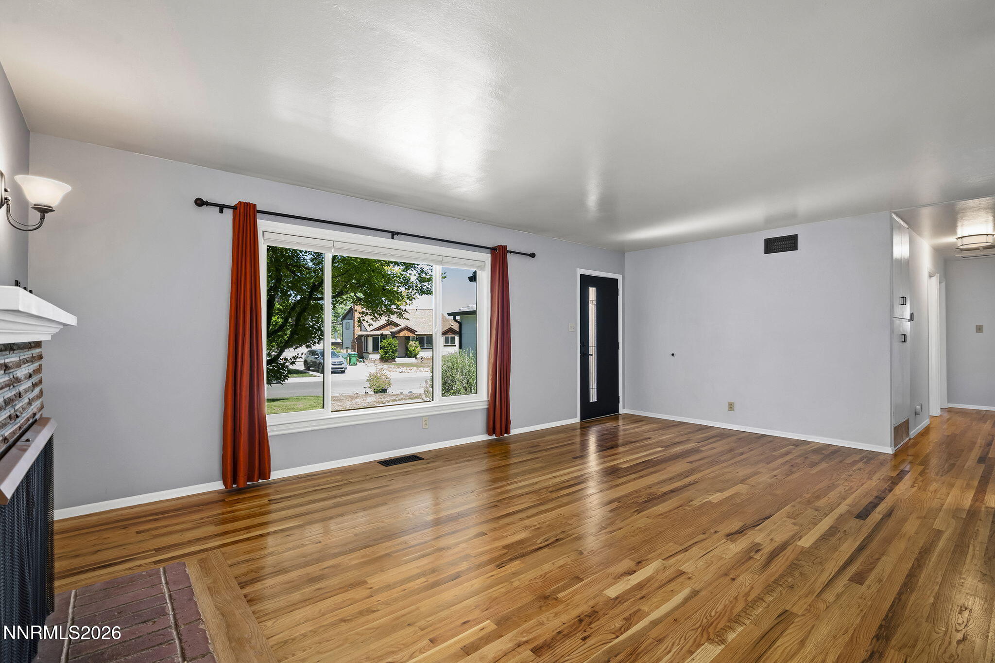 865 Munley Drive Reno, NV 89503 - Photo 6 of 22 6-web-or-mls-_DSC4611