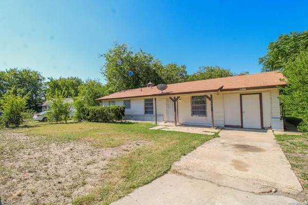 $1,395 | 5822 Branch Valley Drive, San Antonio, TX 78242