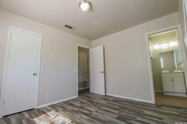 $1,395 | 5822 Branch Valley Drive, San Antonio, TX 78242