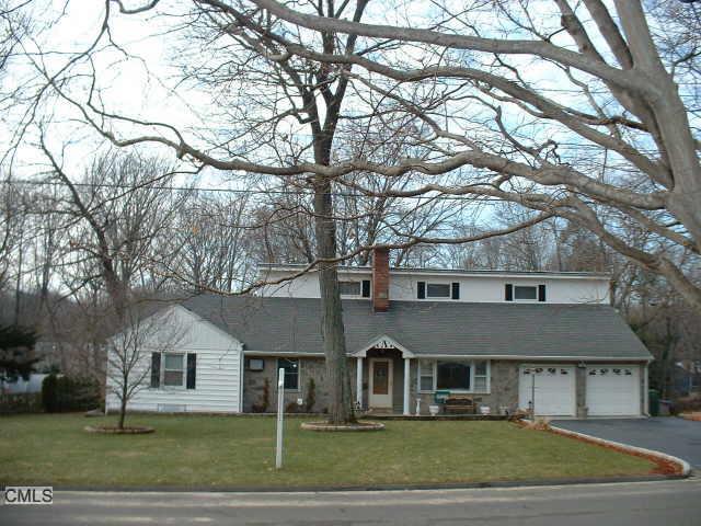 18 Candlewood Road Trumbull, CT 06611 - Photo 1 of 1 Gallery Image 1