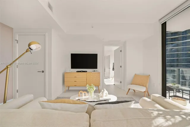 $6,500 | 501 Northeast 31st Street, Unit 2209, Miami, FL 33137