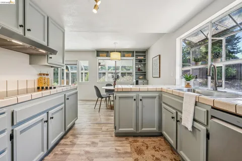 $895,000 | 5672 Torrey Pine Court, El Sobrante, CA 94803