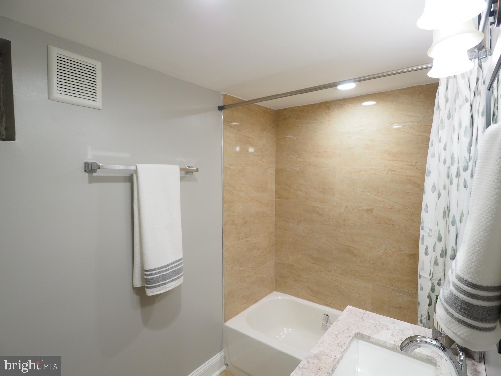 1367 Pentridge Road Baltimore, MD 21239 - Photo 20 of 65 Bathroom