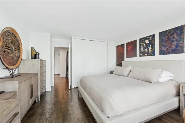 $279,900 | 5415 North Sheridan Road, Unit 4805, Chicago, IL 60640