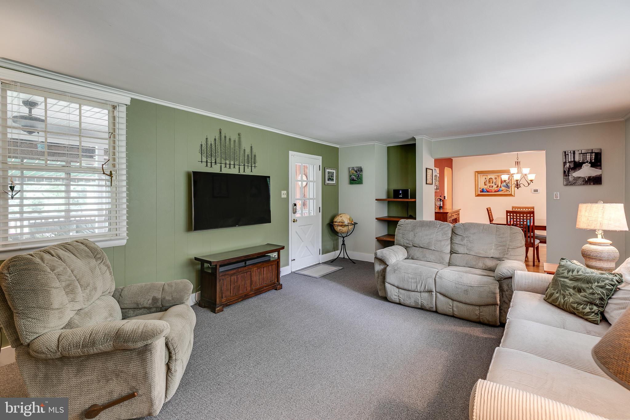 3366 Pine Road Huntingdon Valley, PA 19006 - Photo 13 of 48 Family room, bright and cheery