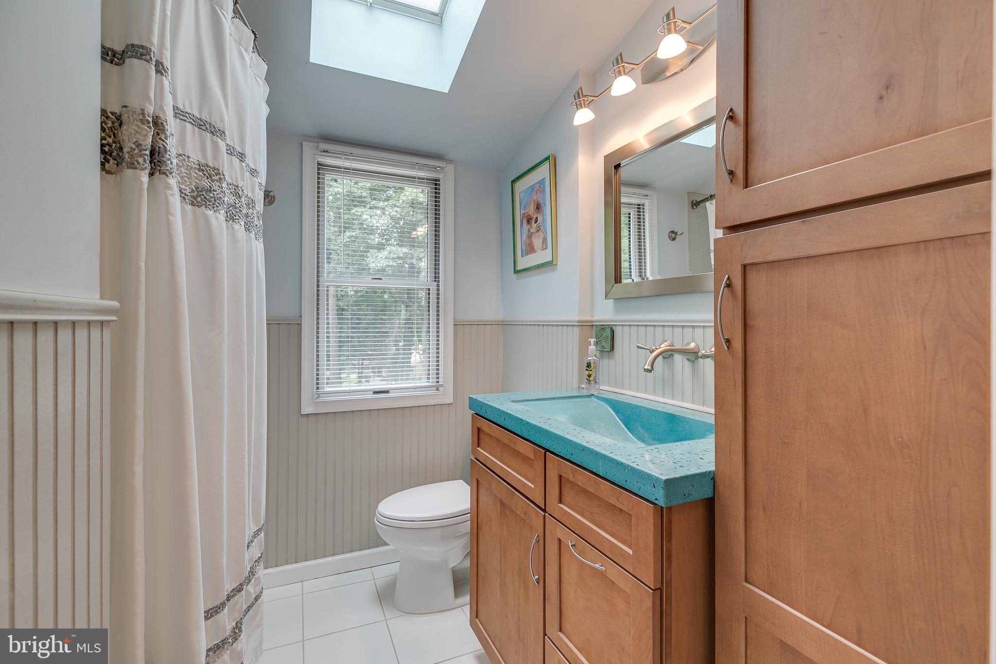 3366 Pine Road Huntingdon Valley, PA 19006 - Photo 31 of 48 Hall bath with tub/shower