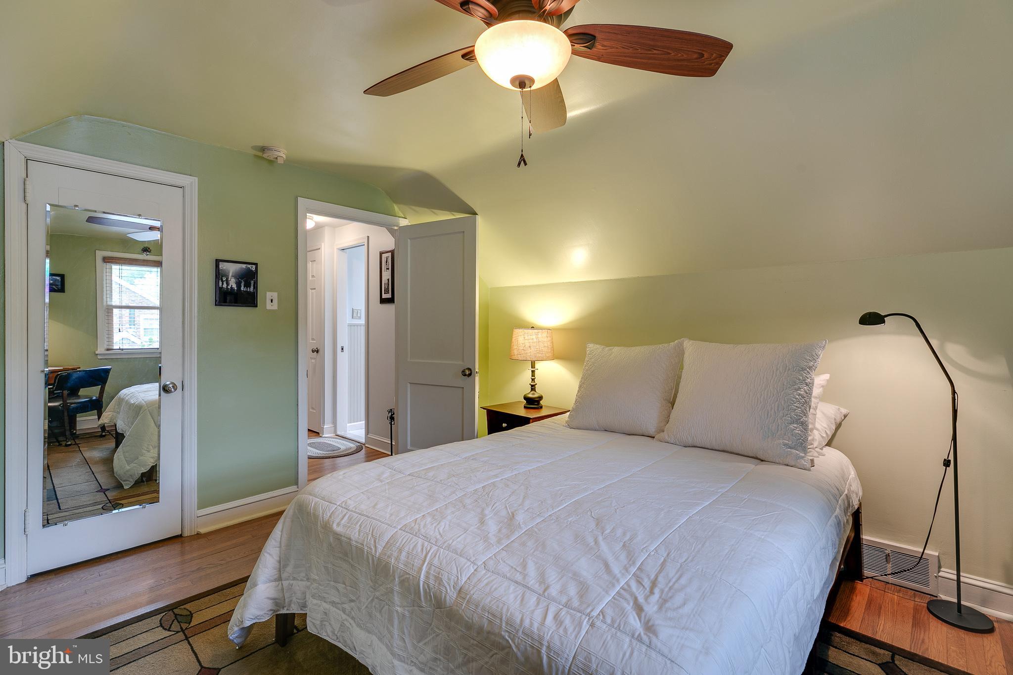 3366 Pine Road Huntingdon Valley, PA 19006 - Photo 35 of 48 3rd bedroom, view towards the hallway