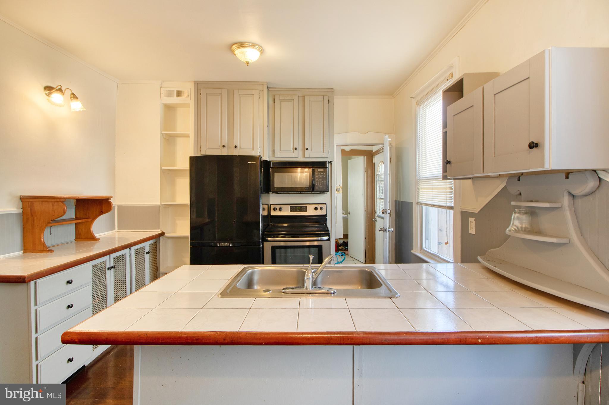 4507 Burlington Road Hyattsville, MD 20781 - Photo 14 of 51
