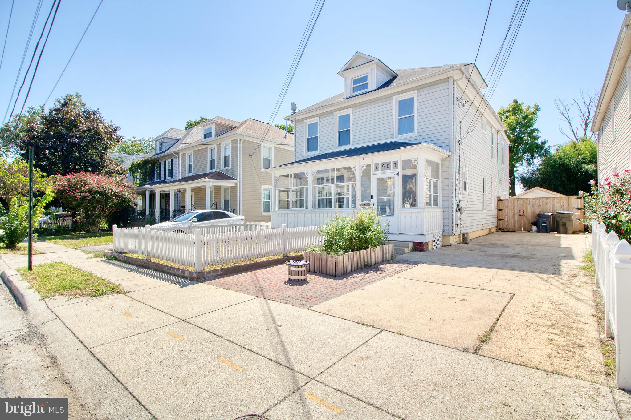 4507 Burlington Road Hyattsville, MD 20781 - Photo 5 of 51