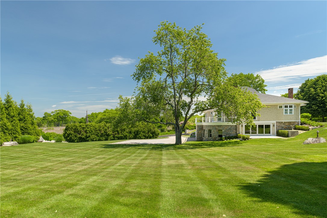 4 Foster Cove Road Westerly, RI 02891 - Photo 13 of 28