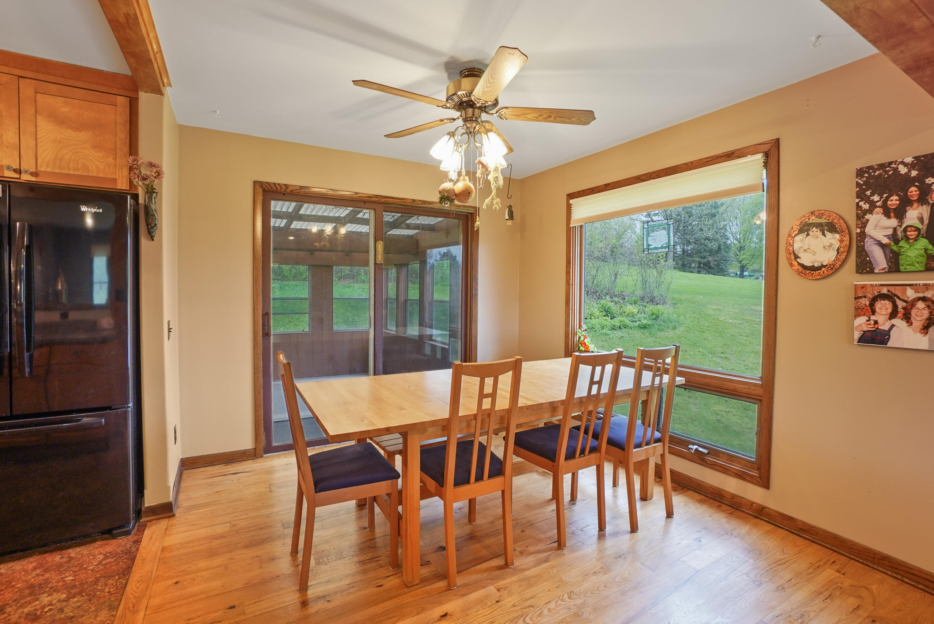 W293S3017 Ancestral Drive Genesee, WI 53188 - Photo 12 of 29 Dining Room