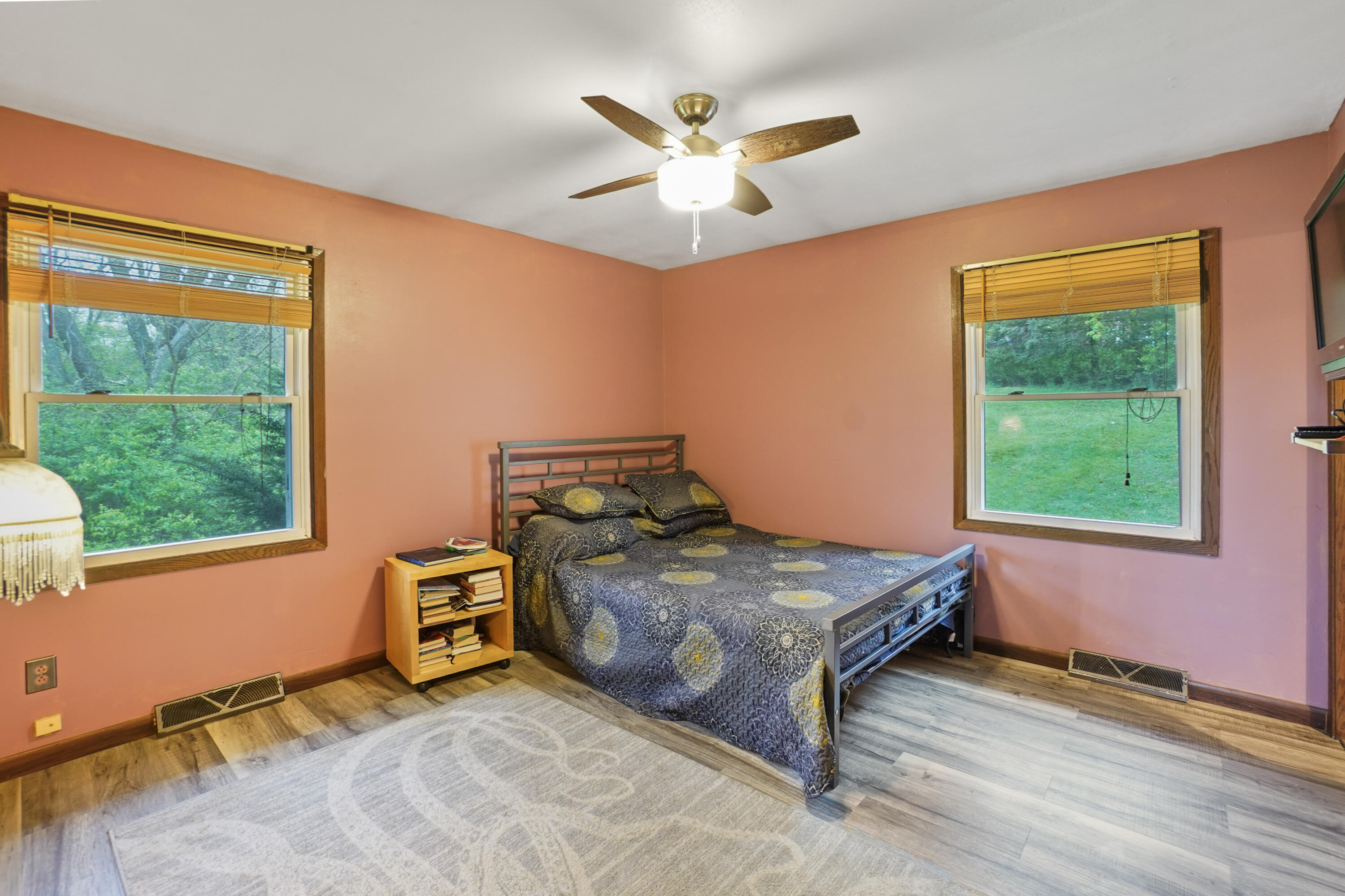 W293S3017 Ancestral Drive Genesee, WI 53188 - Photo 16 of 29 Primary Bedroom