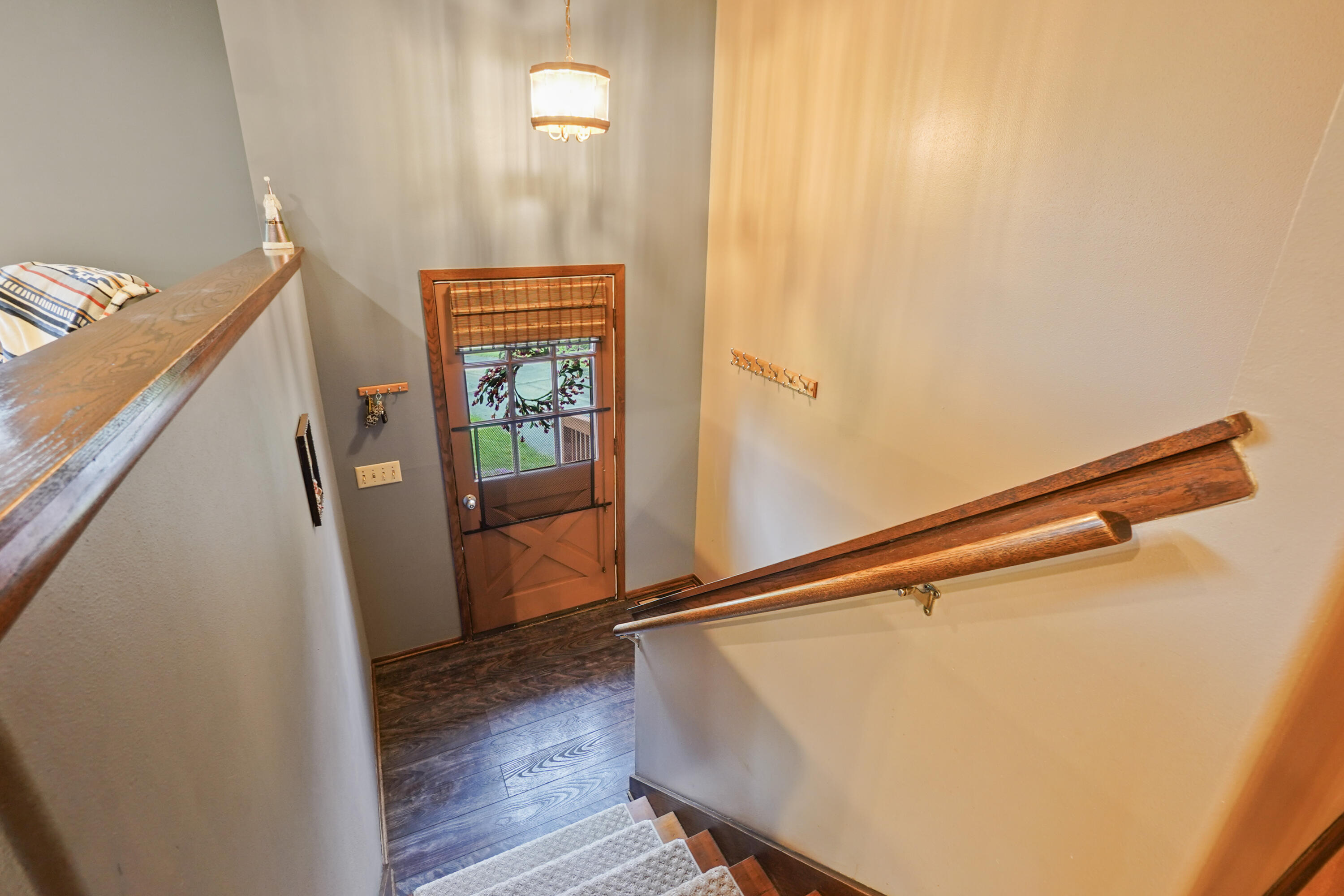W293S3017 Ancestral Drive Genesee, WI 53188 - Photo 20 of 29 Foyer