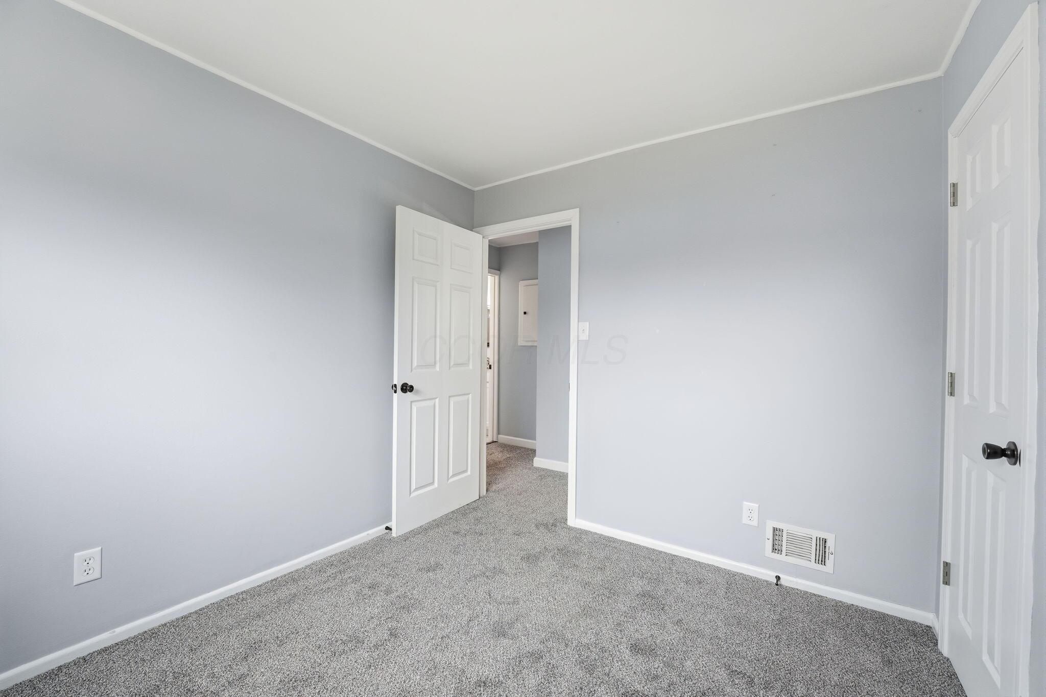 1260 Country Club Road Columbus, OH 43227 - Photo 13 of 28 Bedroom 2