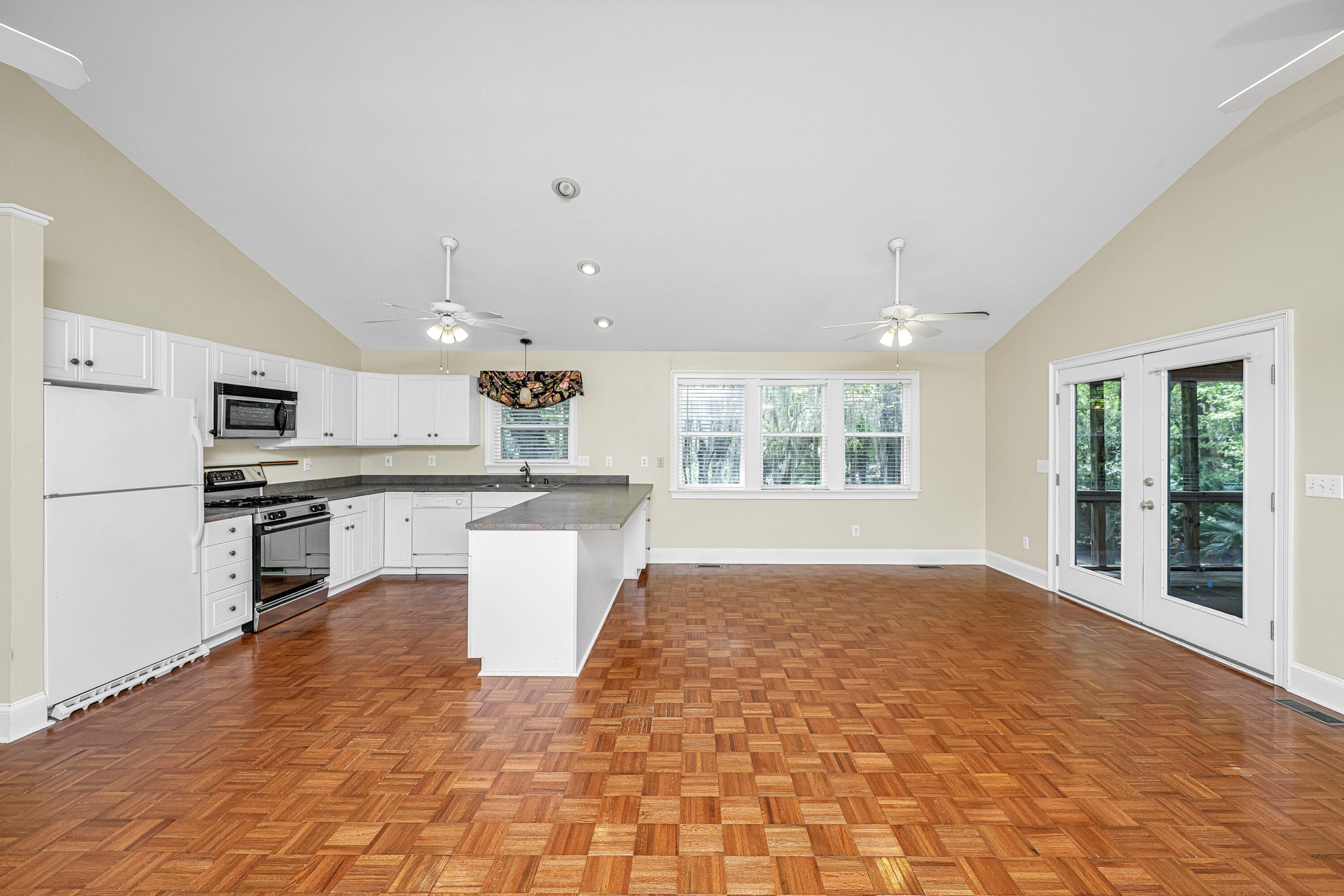 8389 Chisolm Plantation Road Edisto Island, SC 29438 - Photo 14 of 62 8389ChisolmPlantationRd018