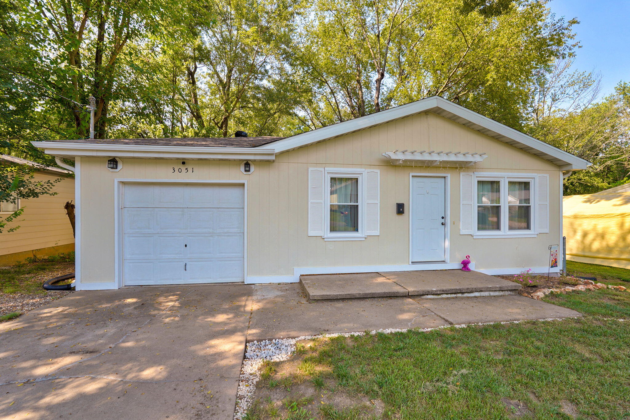 3051 West Harrison Street Springfield, MO 65802 - Photo 3 of 25 3051 W Harrison St-3